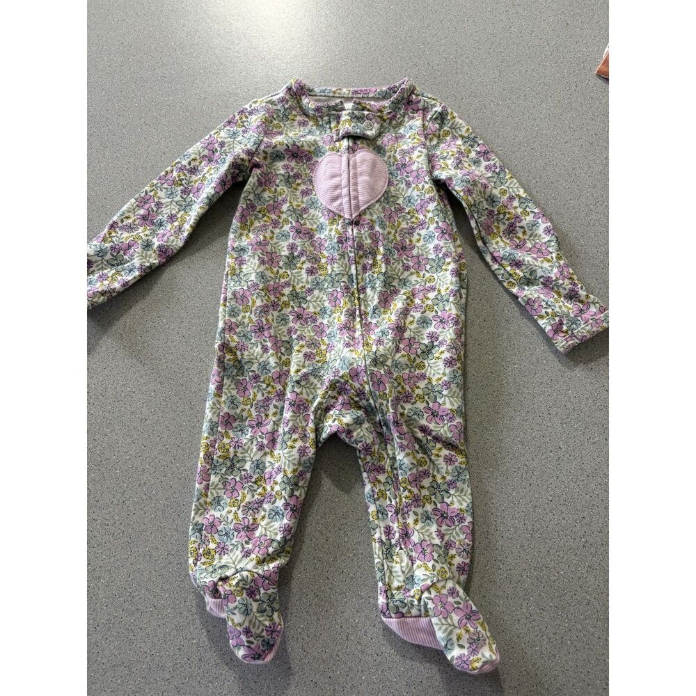 Carter's 0-3 month Sleeper with Fold Over Mittens and 2-way Zippers *Never Worn